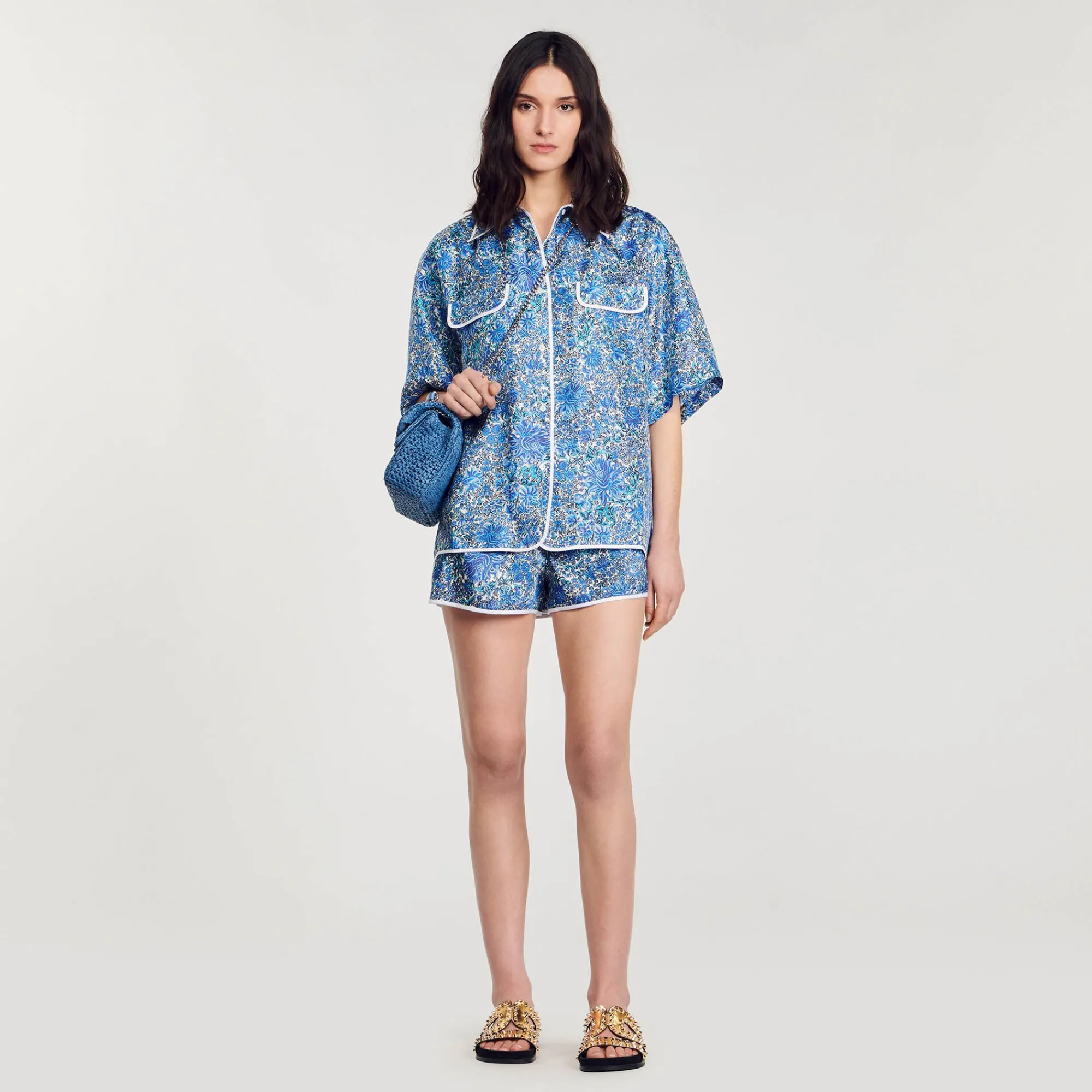 camisa_ancha_de_seda_con_flores_0.webp Conjuntos<Sandro Paris Camisa Ancha De Seda Con Flores